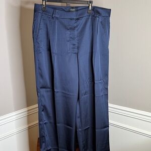 Banana Republic Navy Pleated Wide Leg  Pants Size 16